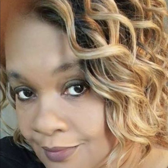 Meet your Posher, Lashunda - Picture 1 of 1